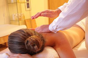 MASÉRSKE SLUŽBY - WELLNESS PRACOVNÍK - MASÉR, akreditovaný kurz