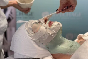 OŠETRENIE STOROČIA: FOUR-LAYER FACIAL® | Workshop
