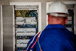 ELEKTROTECHNICKÉ MINIMUM, garantujeme Vám kvalitný akreditovaný kurz